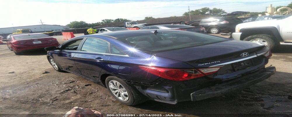 5NPEB4ACXBH068411 2011 HYUNDAI SONATA photo no. 3