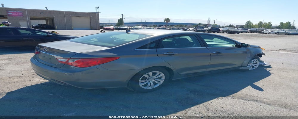 5NPEB4AC6DH606072 2013 HYUNDAI SONATA photo no. 4