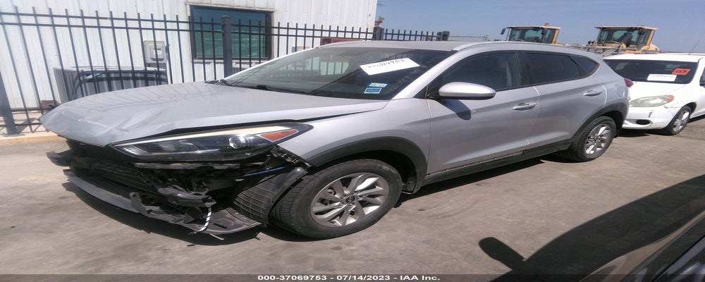 KM8J33A44GU236339 2016 HYUNDAI TUCSON photo no. 2