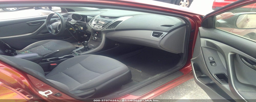 5NPDH4AE1FH562321 2015 HYUNDAI ELANTRA photo no. 5