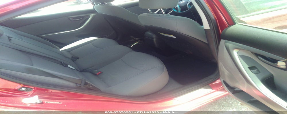 5NPDH4AE1FH562321 2015 HYUNDAI ELANTRA photo no. 8
