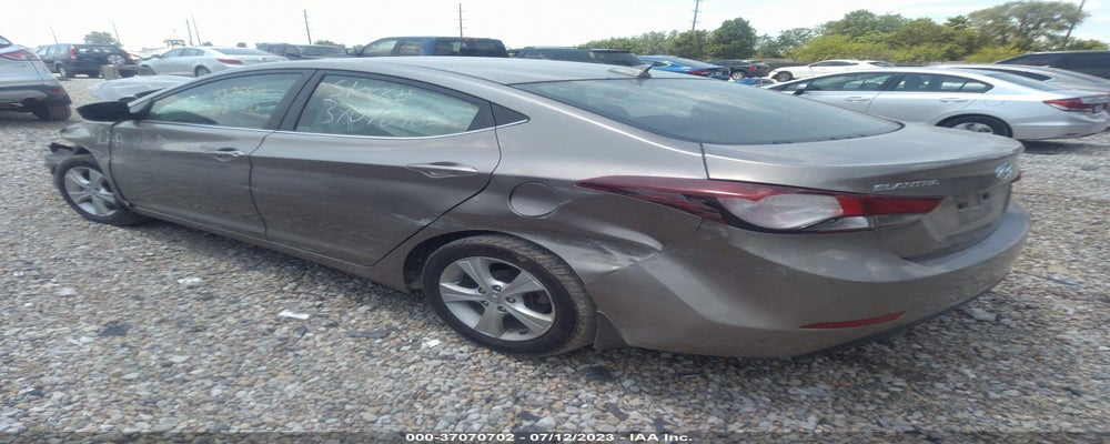 5NPDH4AE1GH788988 2016 HYUNDAI ELANTRA photo no. 3