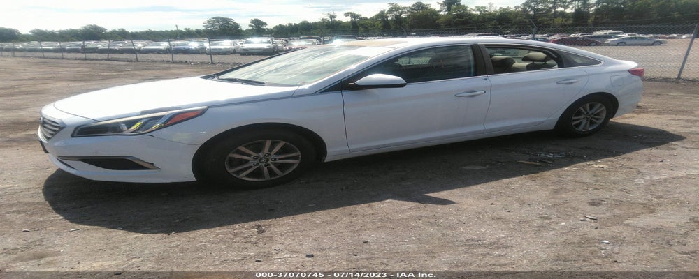 5NPE24AF7GH388304 2016 HYUNDAI SONATA photo no. 2
