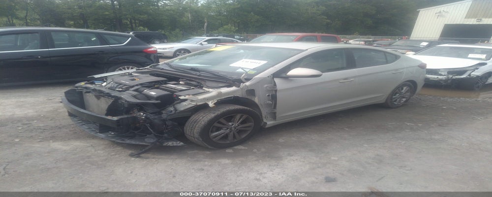 KMHD84LF1HU247609 2017 HYUNDAI ELANTRA photo no. 2
