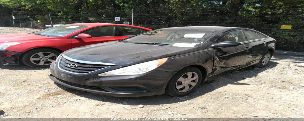 5NPEB4AC1BH300863 2011 HYUNDAI SONATA photo no. 2