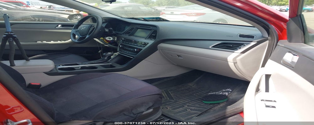 5NPE24AF0HH482915 2017 HYUNDAI SONATA photo no. 5