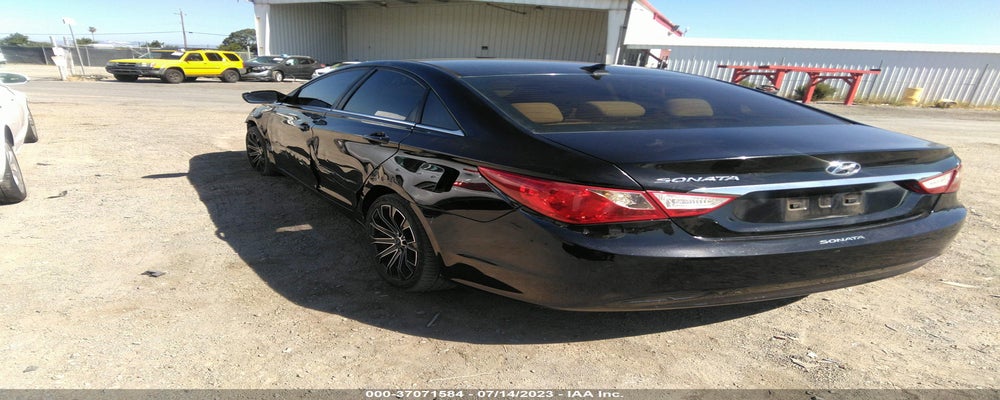 5NPEB4AC4DH793635 2013 HYUNDAI SONATA photo no. 3