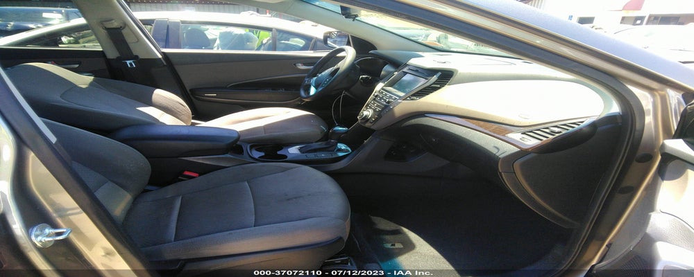 5NMZU3LB2HH048816 2017 HYUNDAI SANTA FE SPORT photo no. 5