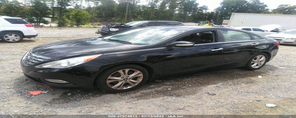 5NPEC4AC5BH226697 2011 HYUNDAI SONATA photo no. 2