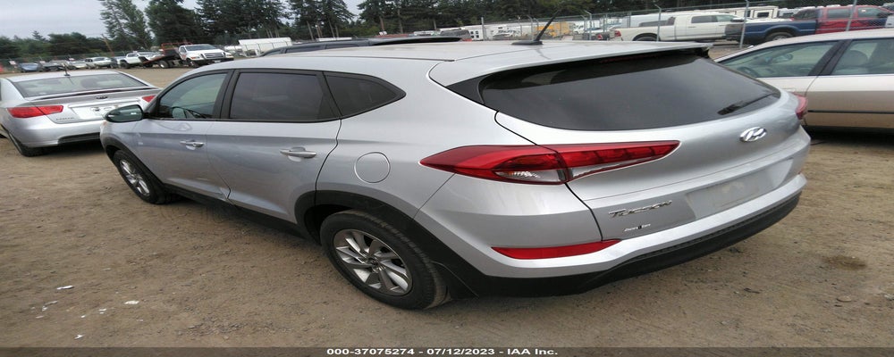 KM8J23A47HU424180 2017 HYUNDAI TUCSON photo no. 3