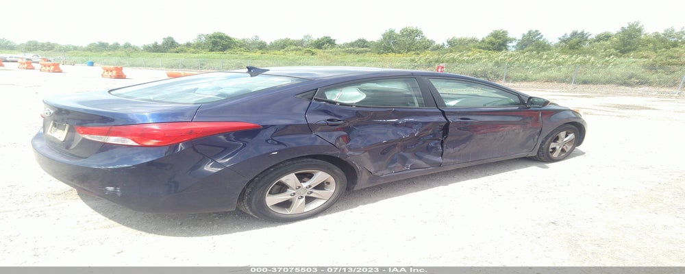 5NPDH4AE4DH444177 2013 HYUNDAI ELANTRA photo no. 4