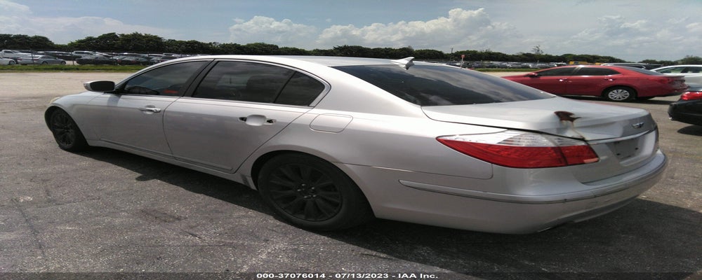 KMHGC4DE0AU076584 2010 HYUNDAI GENESIS photo no. 3