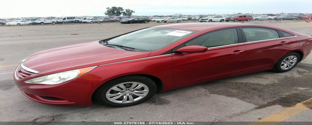 5NPEB4AC5BH077842 2011 HYUNDAI SONATA photo no. 2