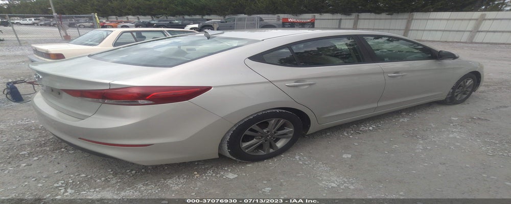 5NPD84LF3HH043327 2017 HYUNDAI ELANTRA photo no. 4