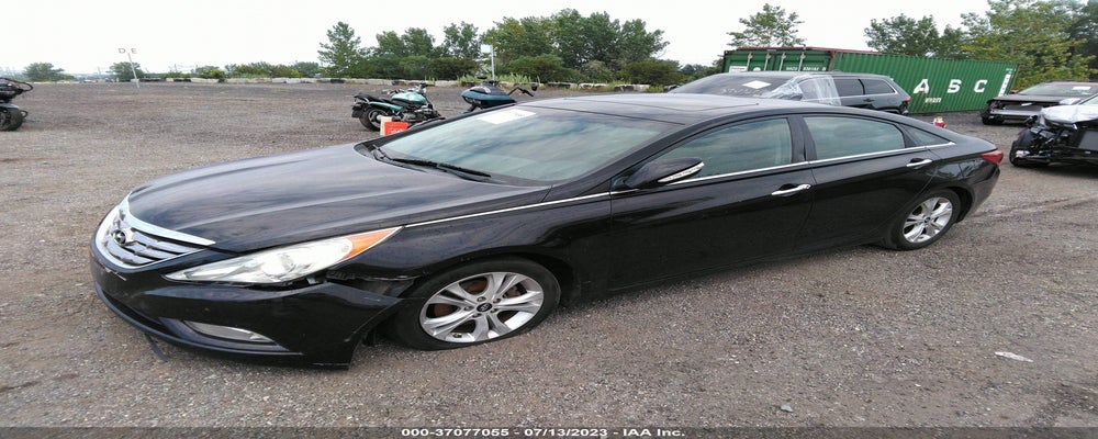 5NPEC4AC0BH243228 2011 HYUNDAI SONATA photo no. 2