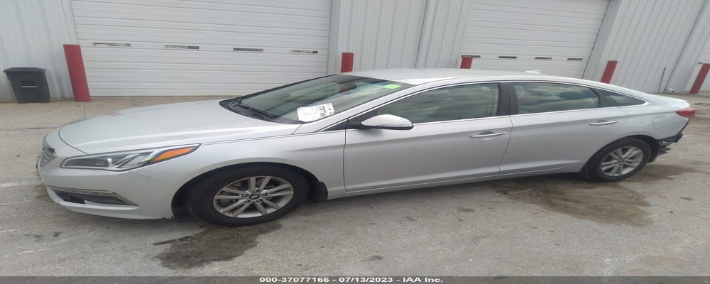 5NPE24AA2FH161363 2015 HYUNDAI SONATA photo no. 2