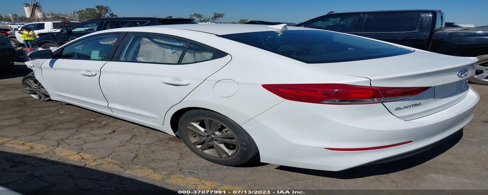 5NPD84LF7JH358332 2018 HYUNDAI ELANTRA photo no. 3