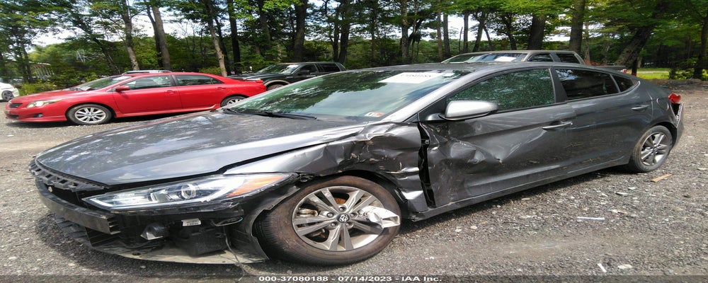 5NPD84LFXJH372449 2018 HYUNDAI ELANTRA photo no. 2