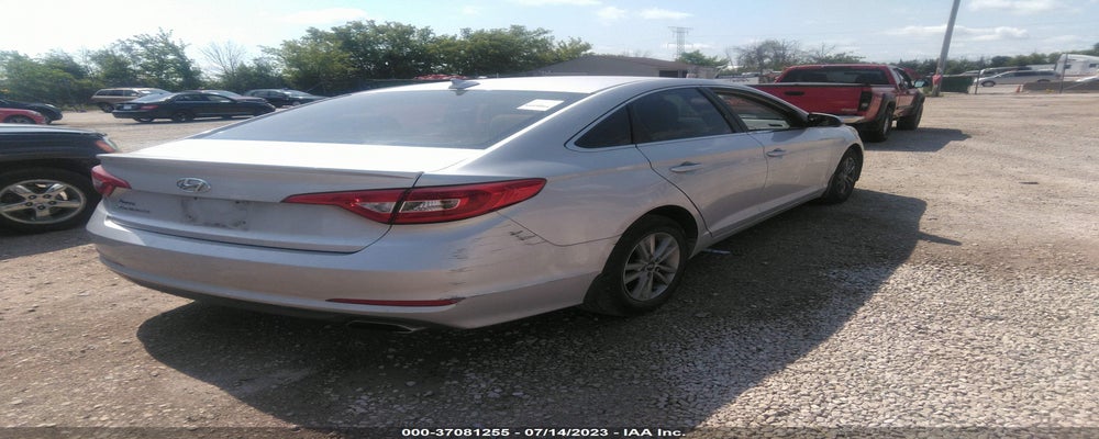 5NPE24AF2FH152741 2015 HYUNDAI SONATA photo no. 4