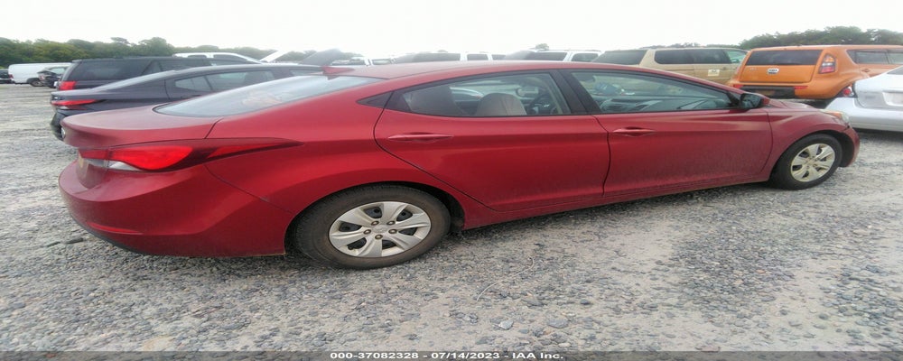 5NPDH4AE1GH783094 2016 HYUNDAI ELANTRA photo no. 4