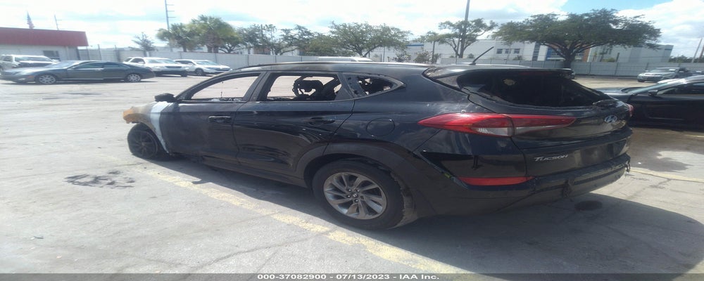 KM8J33A41GU144654 2016 HYUNDAI TUCSON photo no. 3