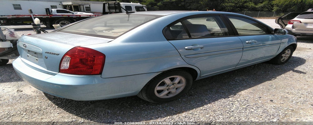 KMHCN4AC9AU481886 2010 HYUNDAI ACCENT photo no. 4