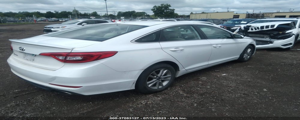 5NPE24AF1FH144906 2015 HYUNDAI SONATA photo no. 4