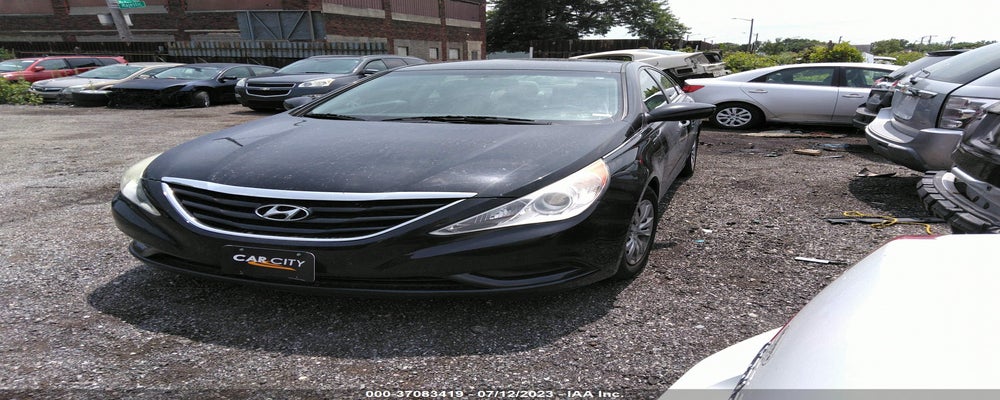 5NPEB4AC8BH108646 2011 HYUNDAI SONATA photo no. 2