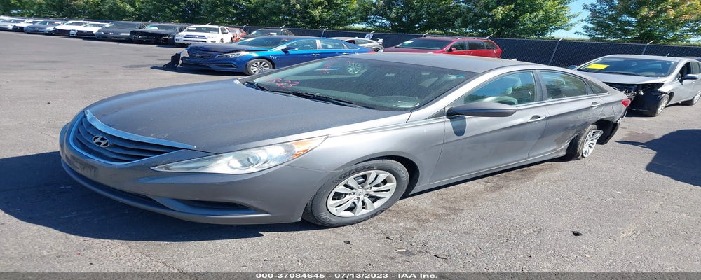 5NPEB4AC8BH050781 2011 HYUNDAI SONATA photo no. 2