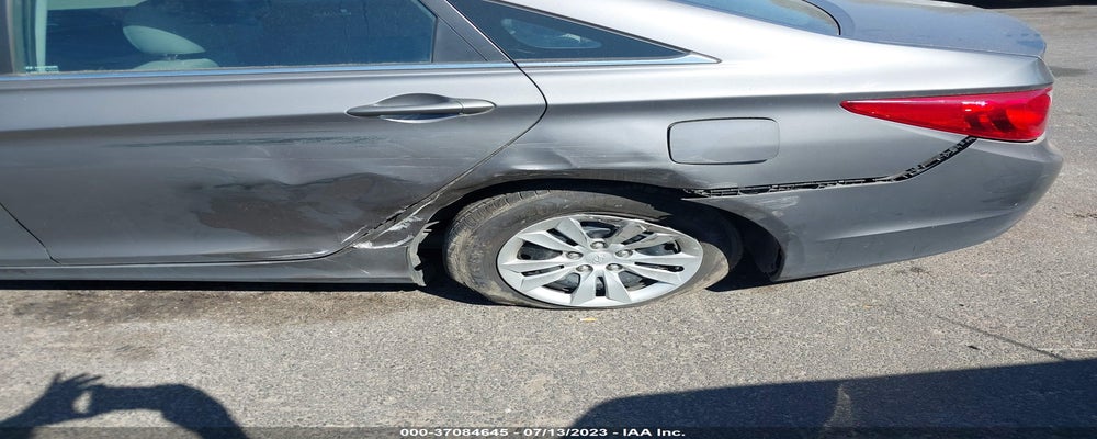 5NPEB4AC8BH050781 2011 HYUNDAI SONATA photo no. 6