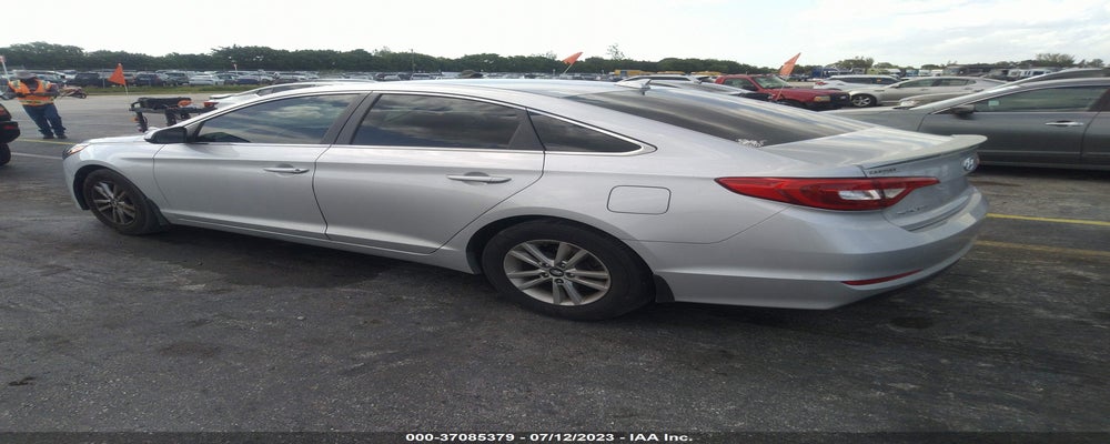 5NPE24AF0FH061113 2015 HYUNDAI SONATA photo no. 3