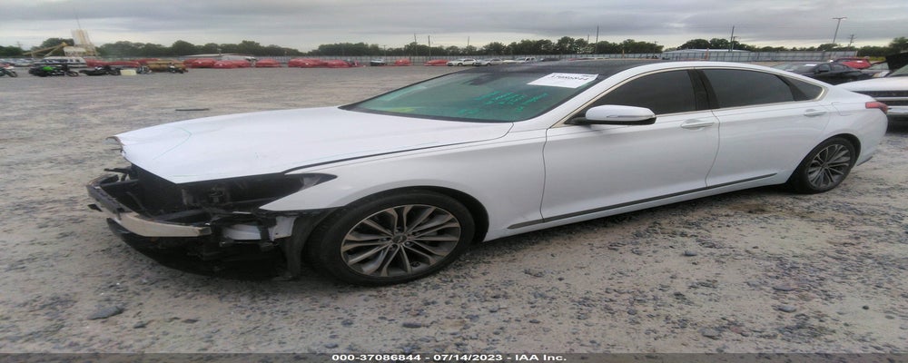 KMHGN4JE3FU072065 2015 HYUNDAI GENESIS photo no. 2