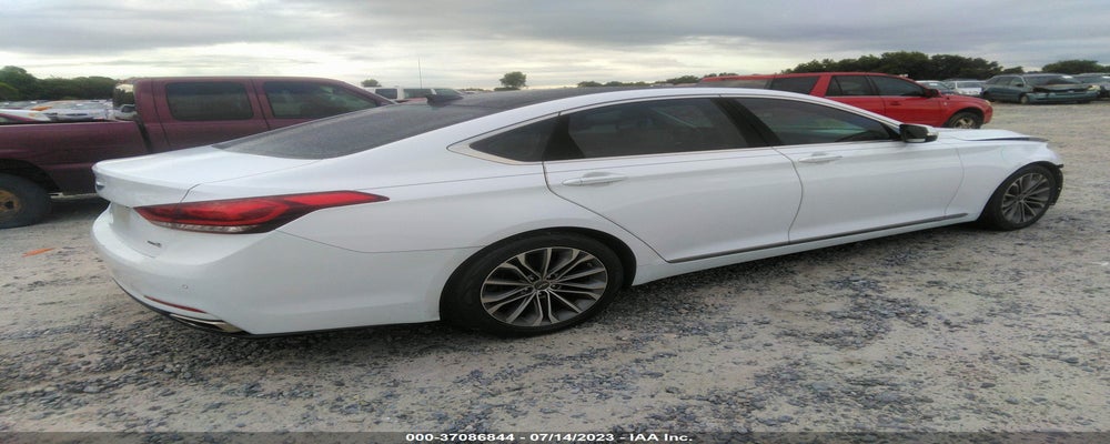 KMHGN4JE3FU072065 2015 HYUNDAI GENESIS photo no. 4