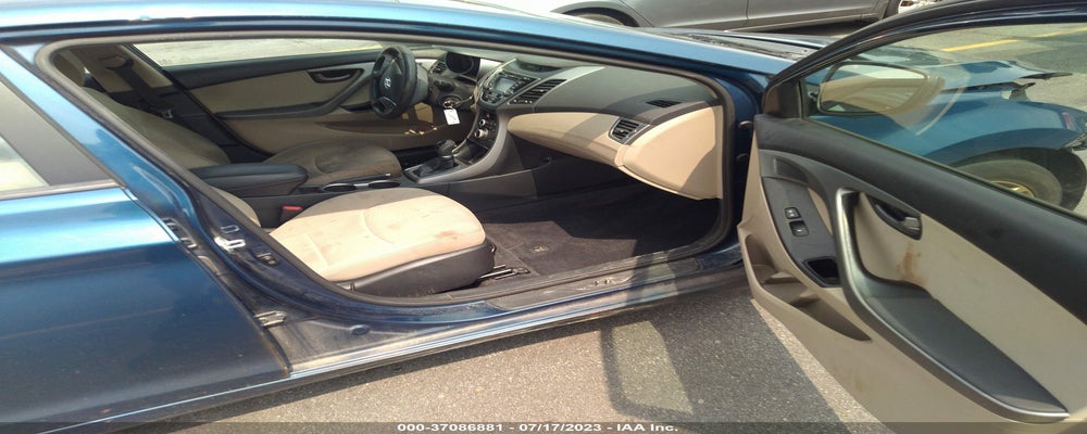 KMHDH4AE3FU235517 2015 HYUNDAI ELANTRA photo no. 5