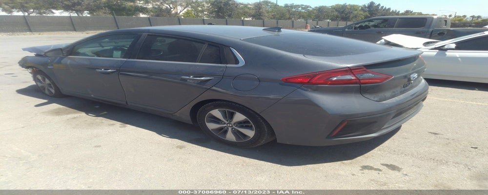 KMHC75LD3JU087385 2018 HYUNDAI IONIQ PLUG-IN HYBRID photo no. 3