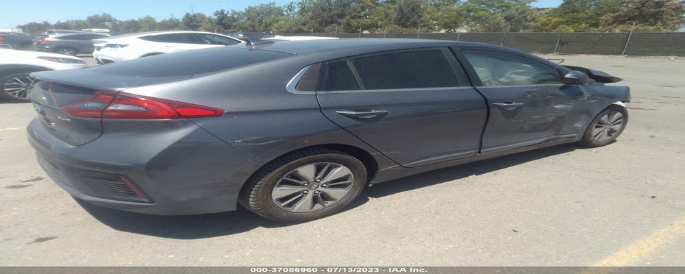 KMHC75LD3JU087385 2018 HYUNDAI IONIQ PLUG-IN HYBRID photo no. 4