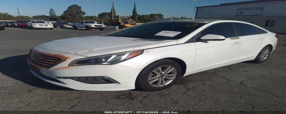 5NPE24AF5FH012053 2015 HYUNDAI SONATA photo no. 2