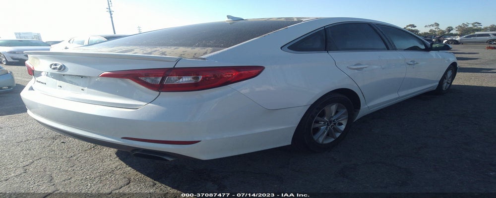 5NPE24AF5FH012053 2015 HYUNDAI SONATA photo no. 4