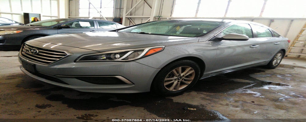 5NPE24AF6HH512144 2017 HYUNDAI SONATA photo no. 2
