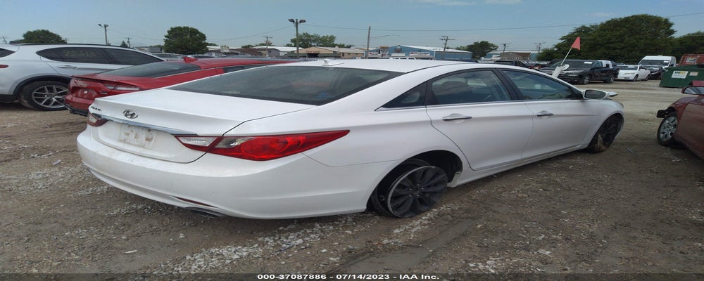 5NPEC4AC9BH176676 2011 HYUNDAI SONATA photo no. 4