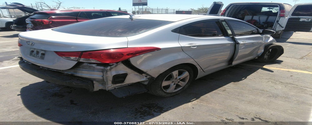 5NPDH4AE1DH281584 2013 HYUNDAI ELANTRA photo no. 4