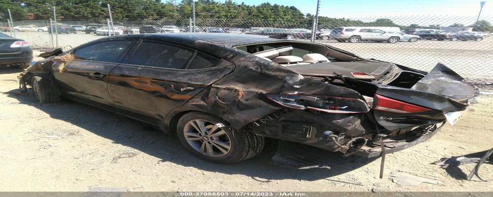 KMHD84LF9JU717875 2018 HYUNDAI ELANTRA photo no. 3