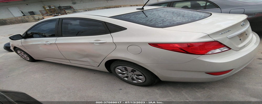 KMHCT4AE2FU939430 2015 HYUNDAI ACCENT photo no. 3