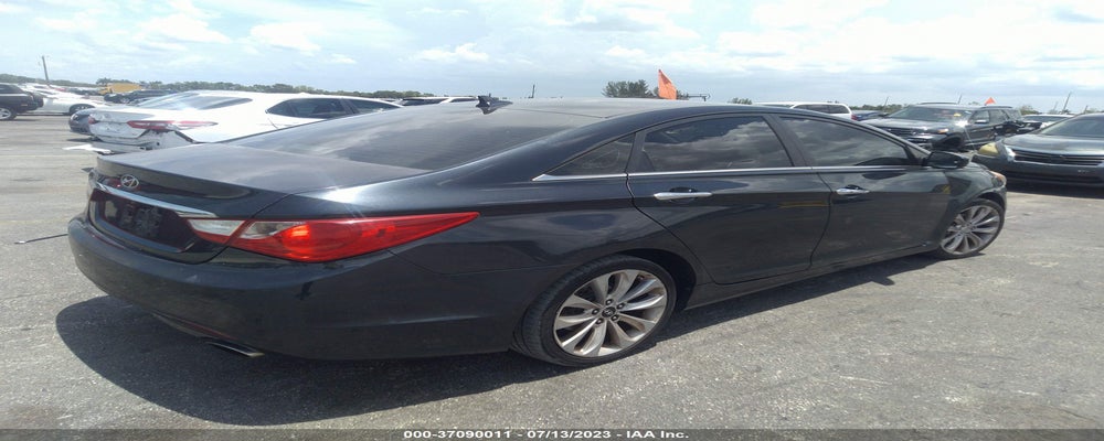 5NPEC4AC6BH217426 2011 HYUNDAI SONATA photo no. 4