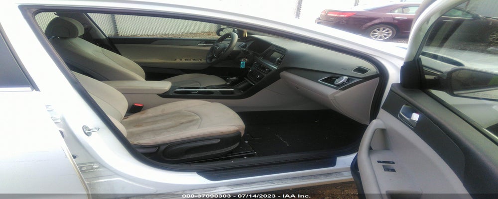 5NPE24AF3HH484853 2017 HYUNDAI SONATA photo no. 5