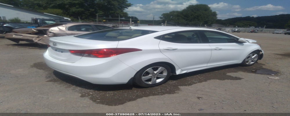 5NPDH4AE5DH220626 2013 HYUNDAI ELANTRA photo no. 4