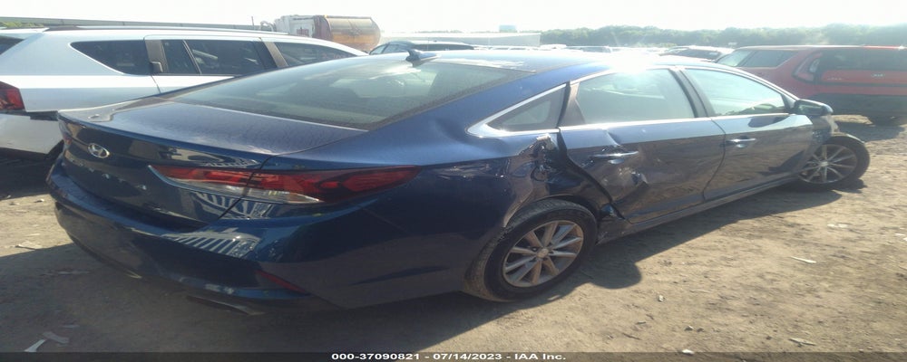 5NPE24AF8JH708074 2018 HYUNDAI SONATA photo no. 4