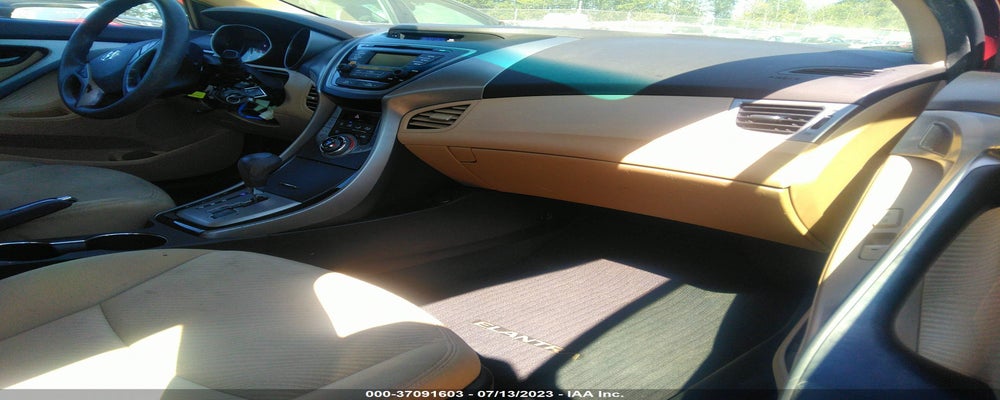 5NPDH4AE3DH313743 2013 HYUNDAI ELANTRA photo no. 5