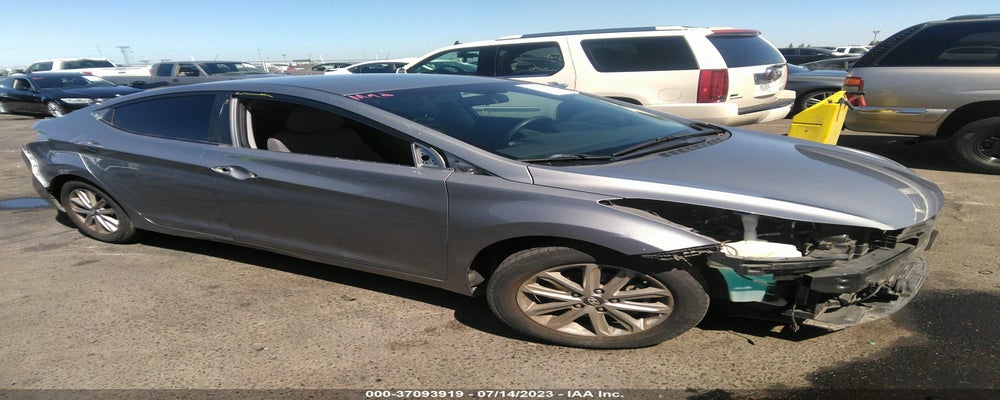 KMHDH4AE9FU348453 2015 HYUNDAI ELANTRA photo no. 3
