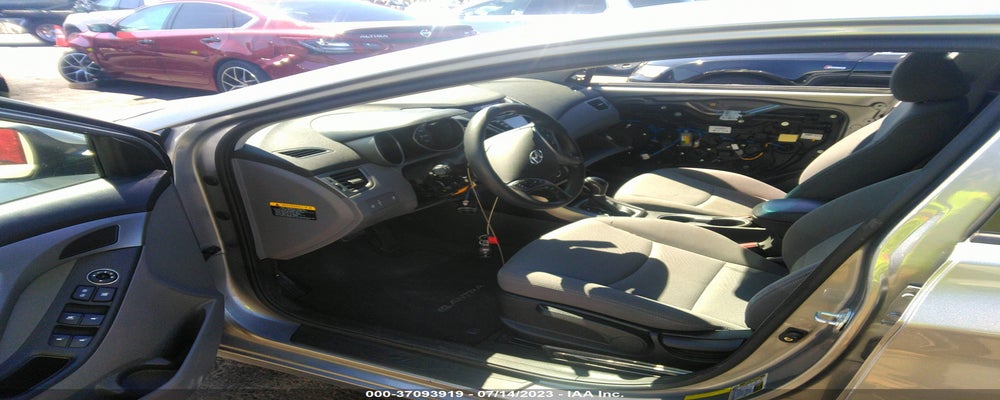 KMHDH4AE9FU348453 2015 HYUNDAI ELANTRA photo no. 5